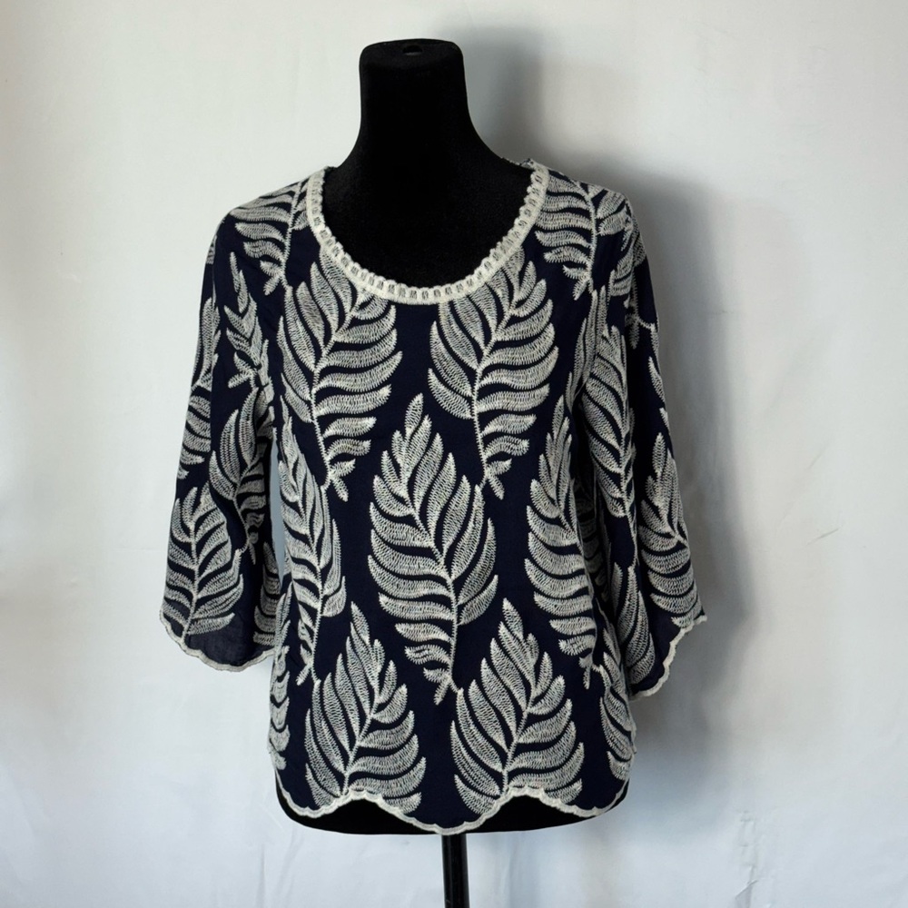 Solitaire Midnight Blue and Ivory Leaf Pattern Blouse